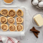 cinnamon roll cheesecake